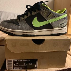 Nike Dunk Low (GS). Boys Sz. 7